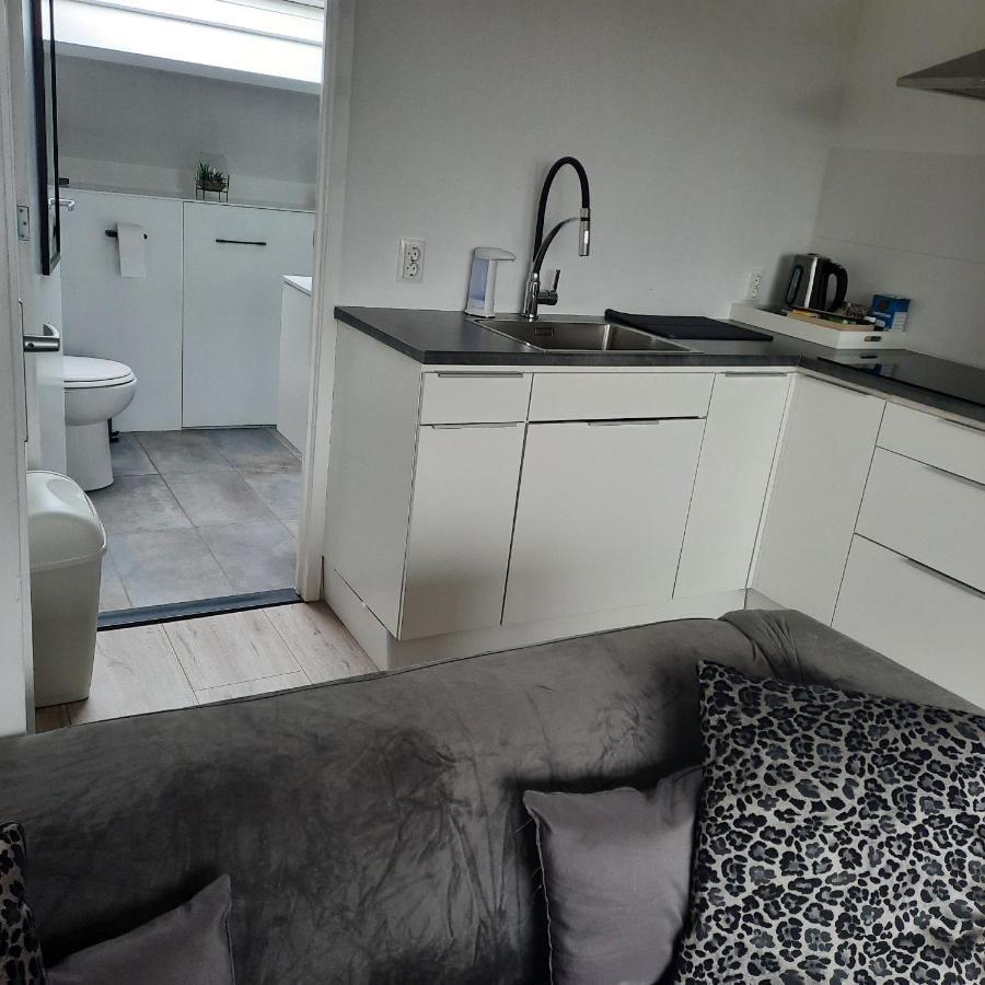 Studio 76 Groningen Met Gratis Leenfietsen Hotel Exterior photo